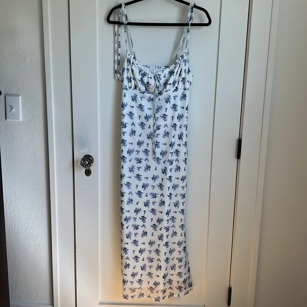 🕶️NWT Cider Blue Floral tie shoulder sleeveless stretch Midi Dress - Picture 1 of 8
